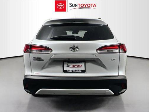 2024 Toyota Corolla Cross LE