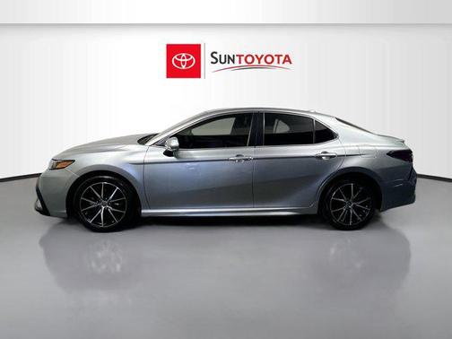 Celestial Silver Metallic 2023 Toyota Camry SE