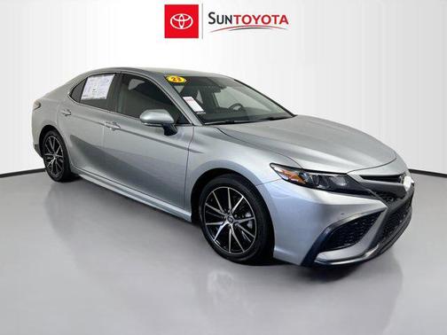 Celestial Silver Metallic 2023 Toyota Camry SE