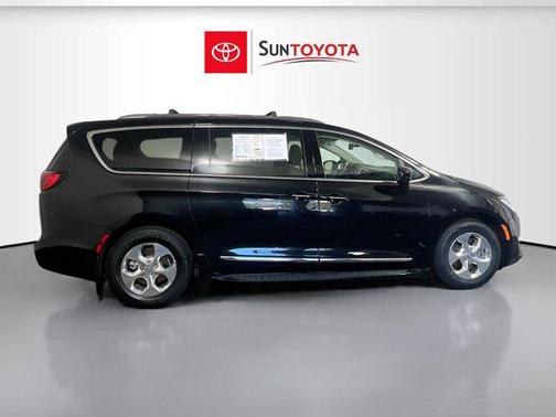 2020 Chrysler Pacifica Hybrid Touring L