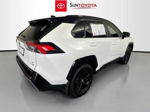 2024 Toyota RAV4 Hybrid SE