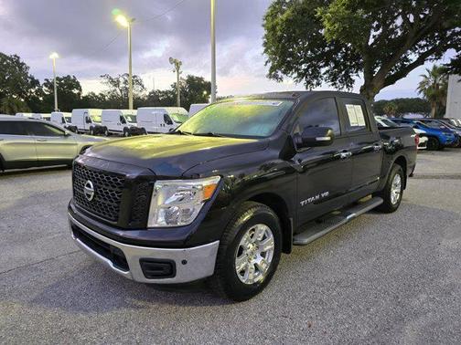 2019 Nissan Titan SV