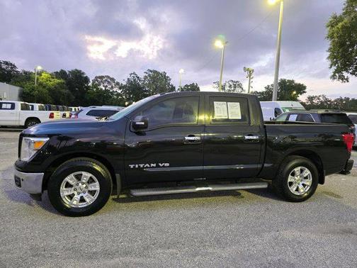 2019 Nissan Titan SV