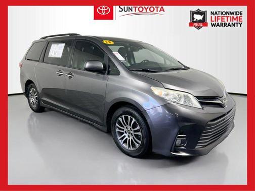 2018 Toyota Sienna XLE