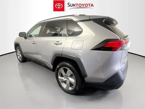 2021 Toyota RAV4 Hybrid XLE Premium