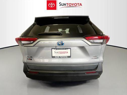 2021 Toyota RAV4 Hybrid XLE Premium