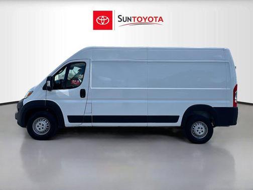 Bright White Clearcoat 2025 RAM ProMaster 2500 Tradesman