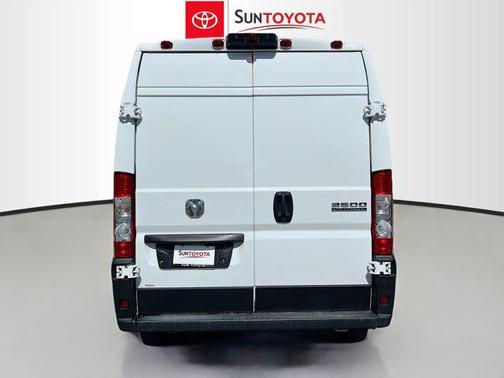 Bright White Clearcoat 2025 RAM ProMaster 2500 Tradesman