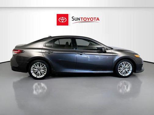 2018 Toyota Camry Hybrid XLE