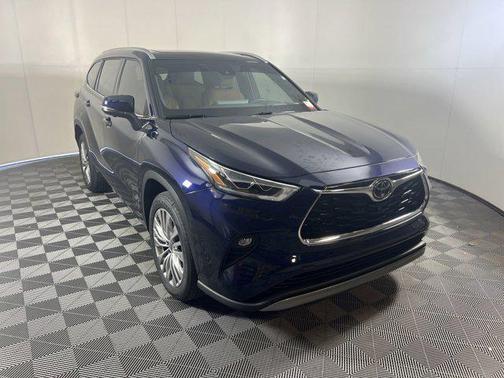 2023 Toyota Highlander Platinum