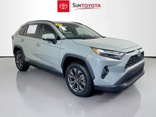 2022 Toyota RAV4 Hybrid XLE Premium