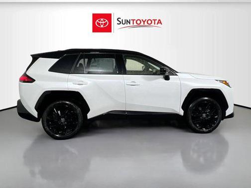 2026 Toyota RAV4 SE