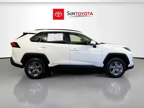 2025 Toyota RAV4 Hybrid SE