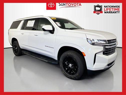 2023 Chevrolet Suburban LT