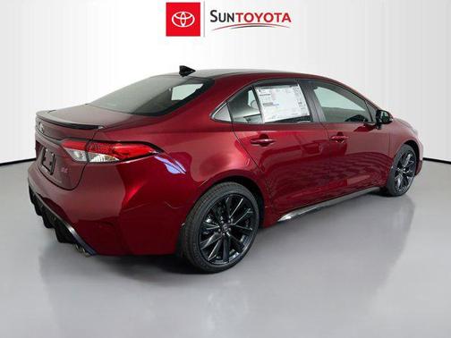 Ruby Flare Pearl/Midnight Black Metallic 2026 Toyota Corolla SE