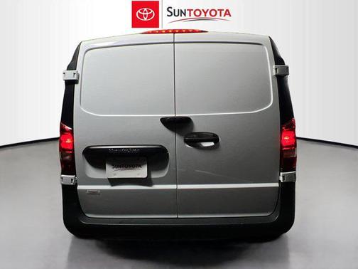 2020 Mercedes-Benz Metris Base