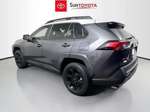 2022 Toyota RAV4 SE