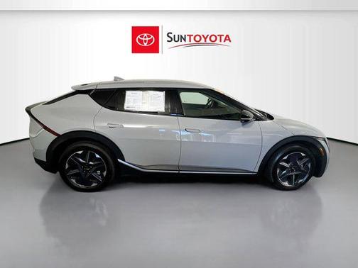 2025 Kia EV6 Light Long Range