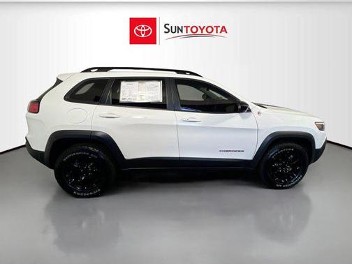 2022 Jeep Cherokee Trailhawk