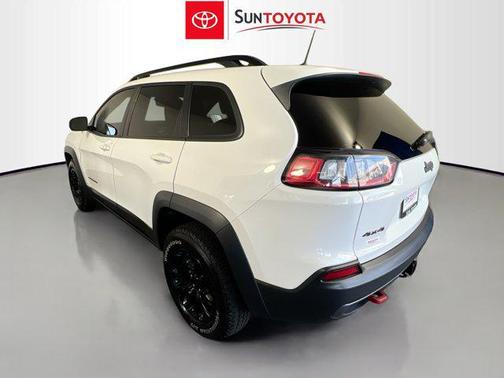 2022 Jeep Cherokee Trailhawk
