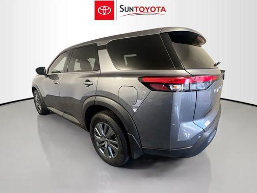2024 Nissan Pathfinder S FWD