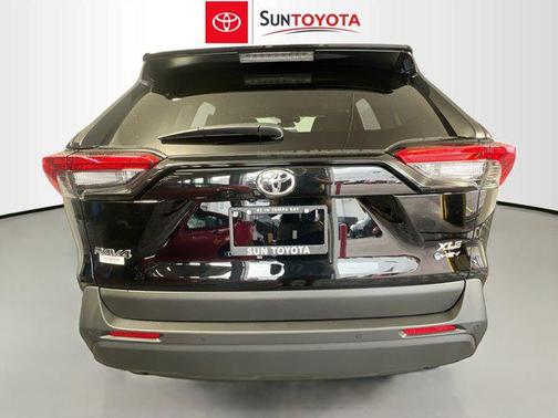 2025 Toyota RAV4 Hybrid XLE Premium