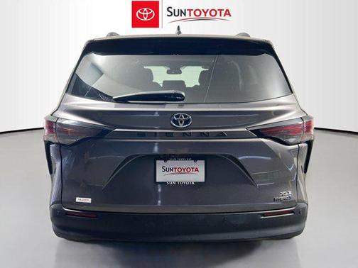 Predawn Gray Mica 2023 Toyota Sienna XLE