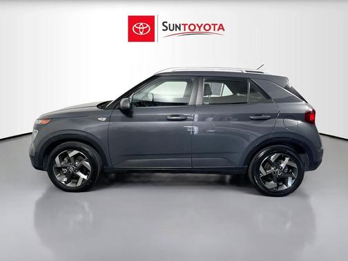 Ecotronic Gray 2024 Hyundai VENUE SEL