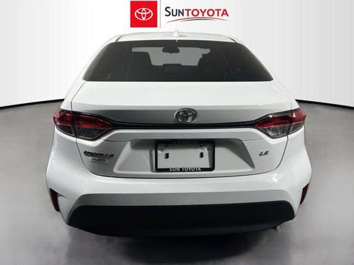 Ice Cap 2025 Toyota Corolla LE