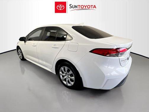 Ice Cap 2025 Toyota Corolla LE