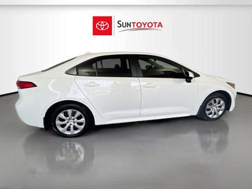 Ice Cap 2025 Toyota Corolla LE