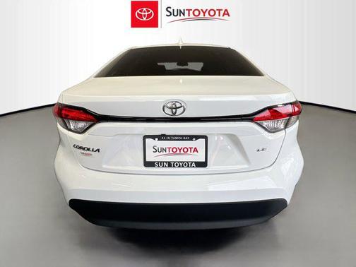 Ice Cap 2025 Toyota Corolla LE