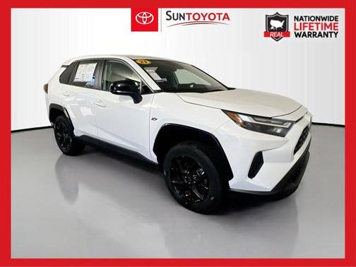 2023 Toyota RAV4 LE