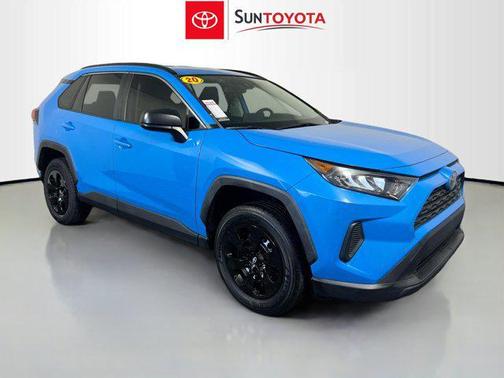 2020 Toyota RAV4 LE