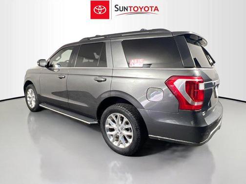 MAGNETIC METALLIC 2021 Ford Expedition XLT