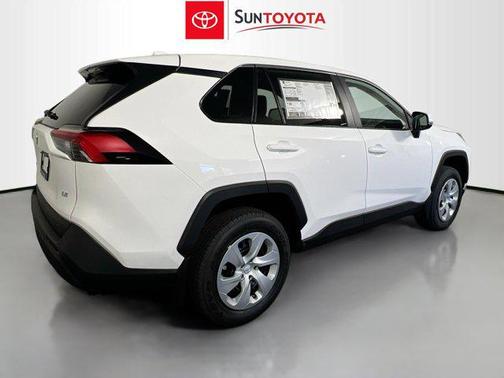 2025 Toyota RAV4 LE