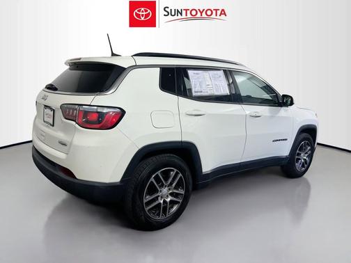 White Clearcoat 2019 Jeep Compass Latitude