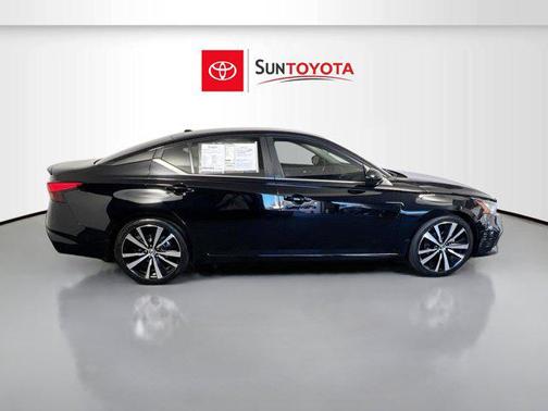 2022 Nissan Altima SR FWD