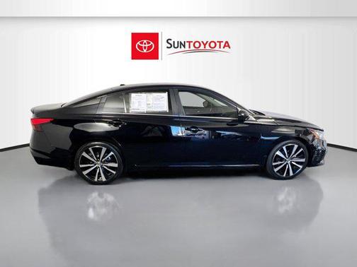 2022 Nissan Altima SR FWD