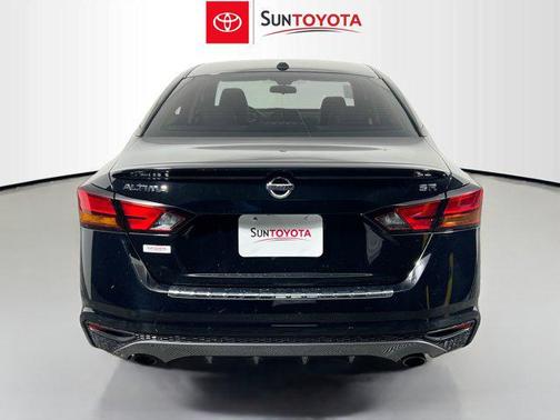 2022 Nissan Altima SR FWD