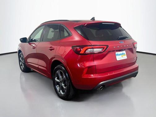 Rapid Red Metallic Tinted Clearcoat 2024 Ford Escape ST-Line