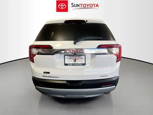 2023 GMC Acadia AWD SLT