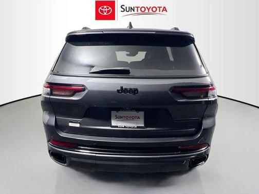 Baltic Gray Metallic Clearcoat 2023 Jeep Grand Cherokee L Summit Reserve