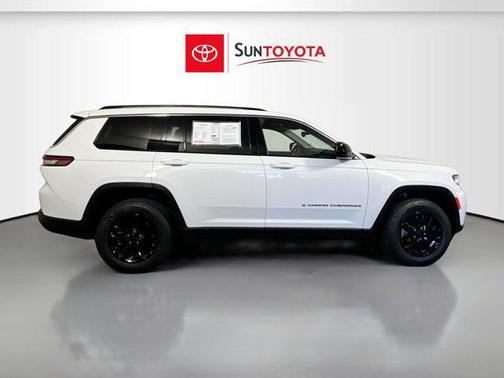 2023 Jeep Grand Cherokee L Laredo