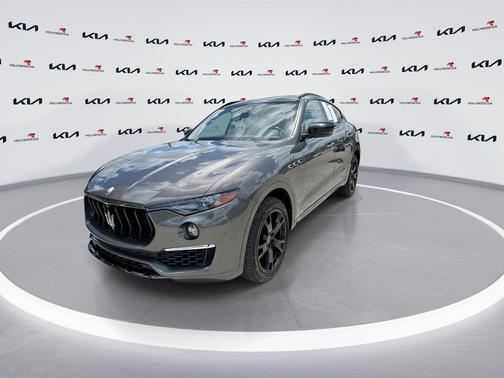 Grigio Metallic 2022 Maserati Levante GT
