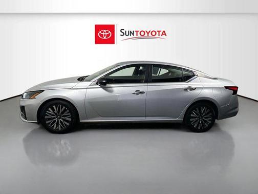 Brilliant Silver Metallic 2024 Nissan Altima 2.5 SV