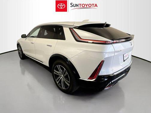 2024 Cadillac LYRIQ Luxury w/1SD