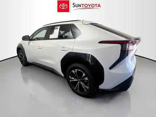 2025 Toyota bZ4X XLE