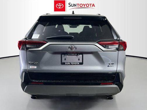 2025 Toyota RAV4 Hybrid SE