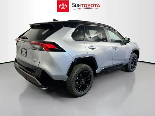 2025 Toyota RAV4 Hybrid SE